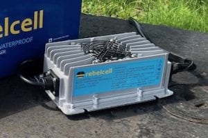 Waterdichte rebelcell lader